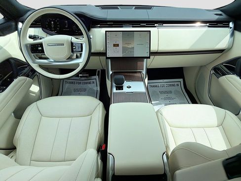 New 2026 Land Rover Range Rover SE image 16