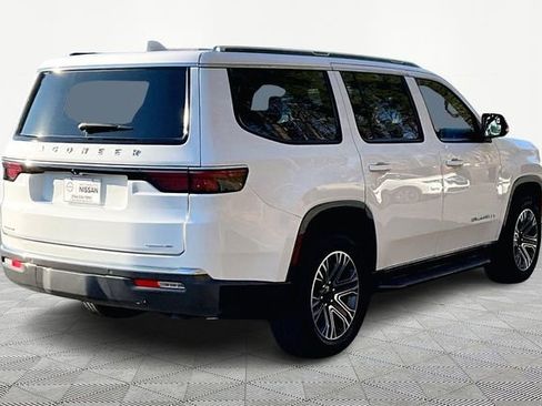 Used 2022 Jeep Wagoneer Series III image 5