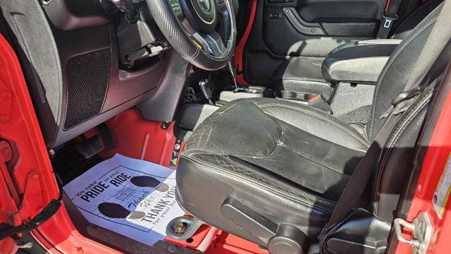 Used 2013 Jeep Wrangler Unlimited Sahara AWD/4WD image 13