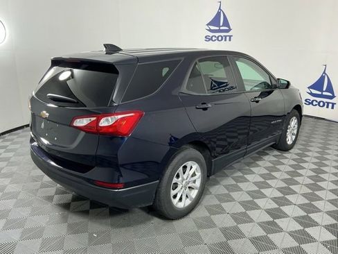 Used 2020 Chevrolet Equinox LS w/ LS Convenience Package FWD image 6