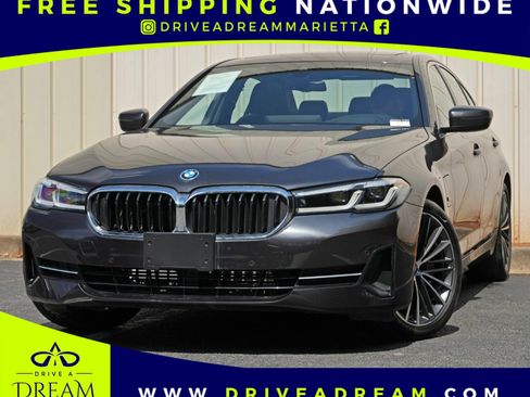 Used 2022 BMW 530e w/ Premium Package RWD image 1
