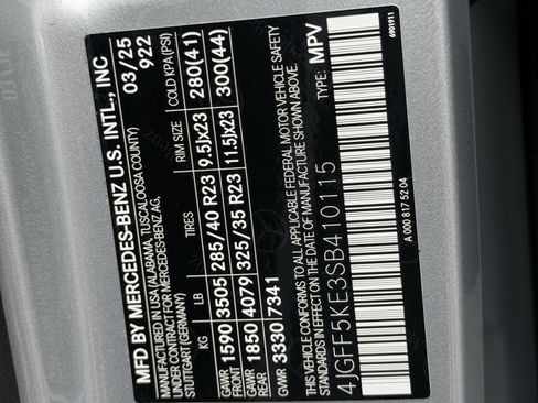 Used 2025 Mercedes-Benz GLS 450 4MATIC image 40