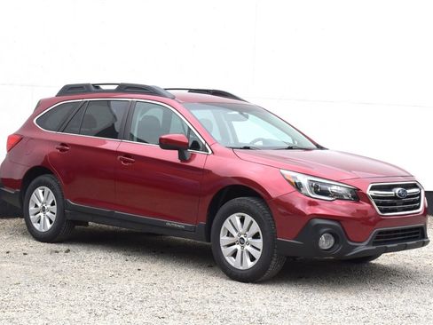 Used 2018 Subaru Outback 2.5i Premium AWD/4WD image 1