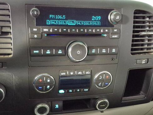 Used 2011 Chevrolet Silverado 2500 LT w/ Interior Plus Package image 19