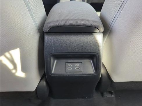 Used 2023 Toyota Corolla LE image 19