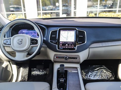 Used 2024 Volvo XC90 B6 Plus w/ Protection Package Premier AWD/4WD image 14