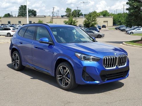 New 2026 BMW X1 xDrive28i w/ Technology Package AWD/4WD image 2