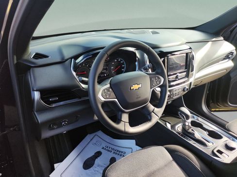 Used 2023 Chevrolet Traverse LT w/ LPO, Floor Liner Package image 27