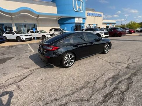 Used 2025 Honda Civic Sport Touring image 2