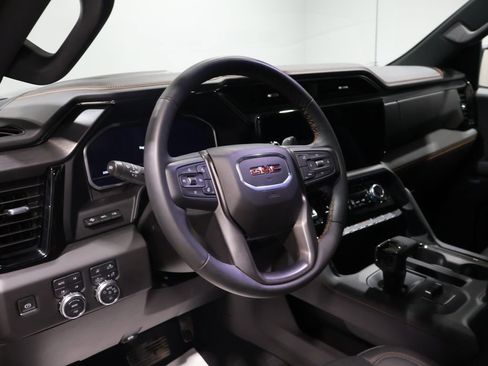 Used 2024 GMC Sierra 1500 AT4 w/ Technology Package image 17