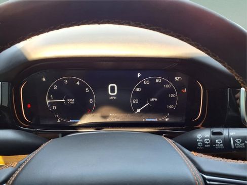 Used 2022 Jeep Grand Wagoneer Series III w/ Rear Seat Video Group 1 AWD/4WD image 34