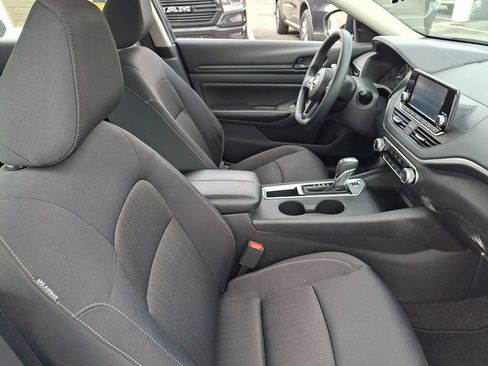 Used 2023 Nissan Altima 2.5 S FWD image 11