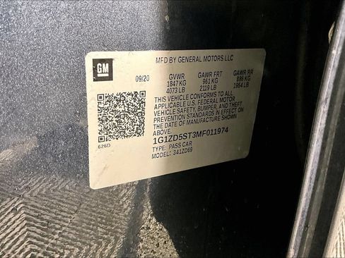 Used 2021 Chevrolet Malibu LT FWD image 32