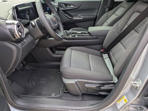 New 2026 Chevrolet Equinox LT FWD image 10