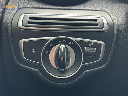 Used 2018 Mercedes-Benz C 300 4MATIC Sedan image 29
