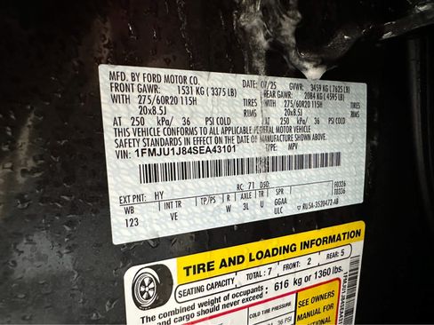 Certified 2025 Ford Expedition Active image 18