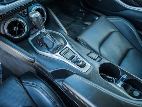 Used 2018 Chevrolet Camaro SS RWD image 27