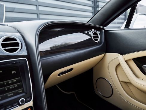 Used 2016 Bentley Continental GT image 69