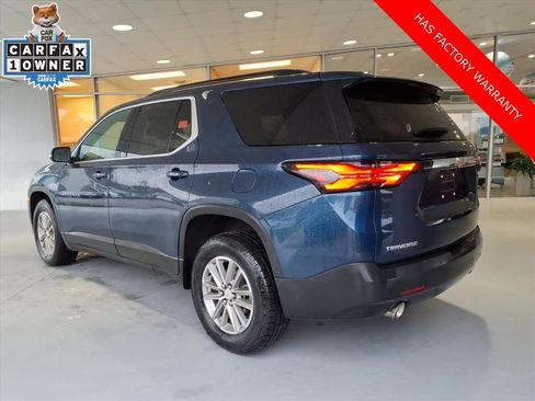 Used 2023 Chevrolet Traverse LT image 3
