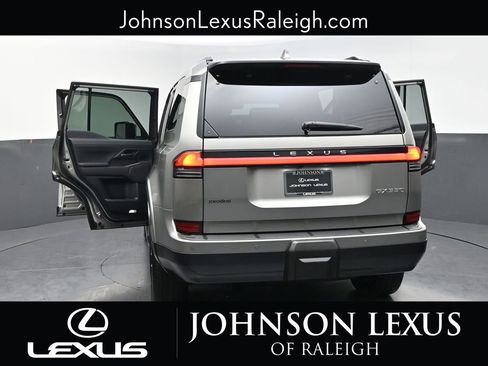 Used 2024 Lexus GX 550 w/ Cold Area Package AWD/4WD image 26