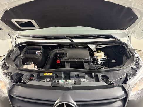 Used 2022 Mercedes-Benz Sprinter 1500 image 36