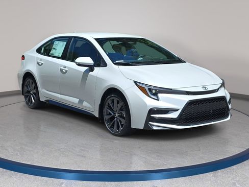 New 2026 Toyota Corolla SE FWD image 3