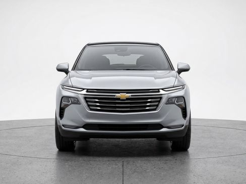 Used 2025 Chevrolet Equinox LT FWD image 2