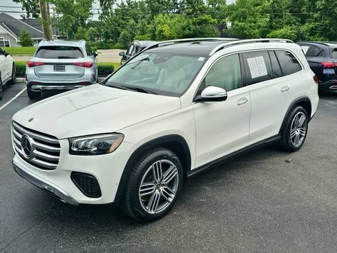 Certified 2024 Mercedes-Benz GLS 450 4MATIC image 3