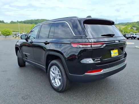 New 2026 Jeep Grand Cherokee Laredo AWD/4WD image 7