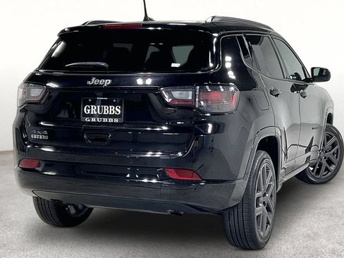 Used 2024 Jeep Compass Limited w/ High Altitude Package AWD/4WD image 2
