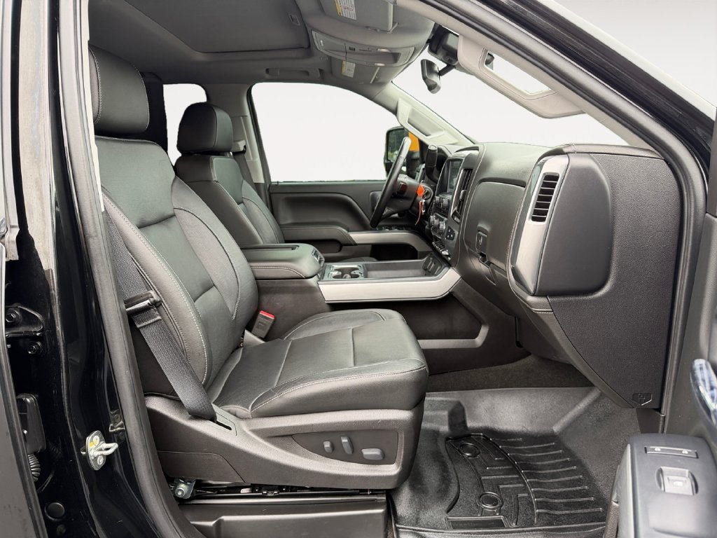Used 2018 Chevrolet Silverado 2500 LTZ w/ Custom Sport Edition AWD/4WD image 25