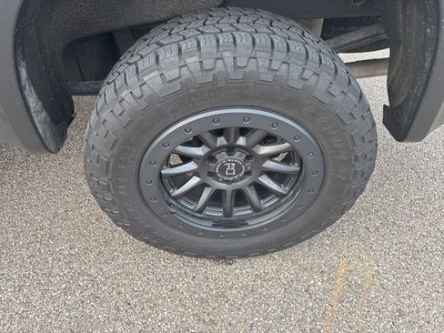 Used 2021 Chevrolet Silverado 1500 LT Trail Boss w/ Convenience Package II image 31