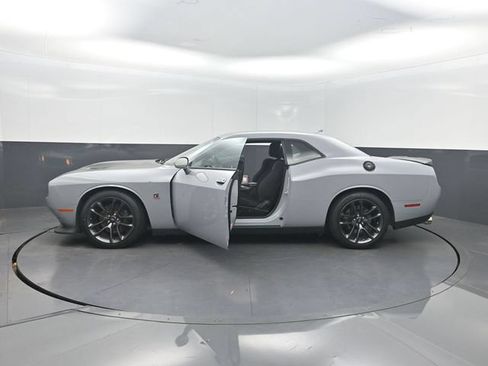 Used 2021 Dodge Challenger R/T Scat Pack RWD image 34