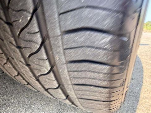 Used 2013 Ford Taurus Limited image 14