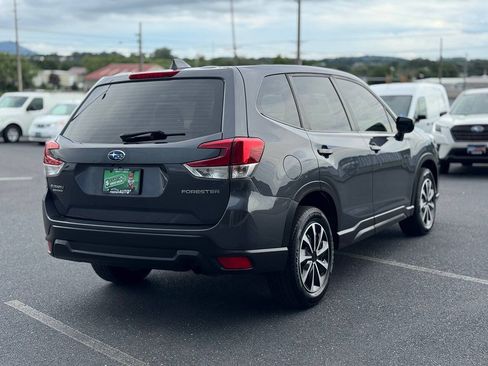 Used 2022 Subaru Forester AWD/4WD image 4