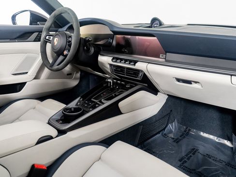 Used 2025 Porsche 911 Carrera S image 35