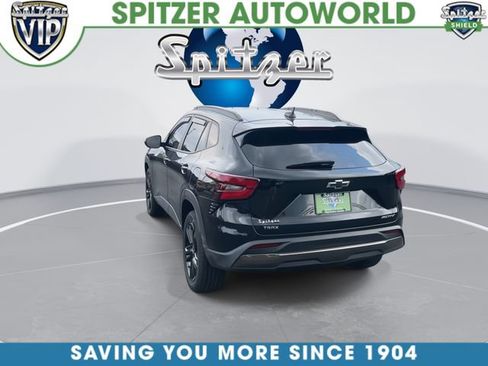 Used 2024 Chevrolet Trax ACTIV w/ Sunroof Package FWD image 8