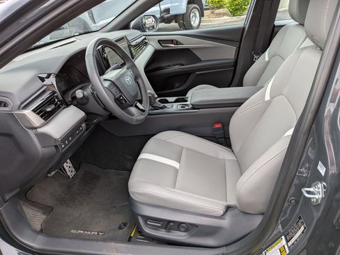 Used 2026 Toyota Camry SE w/ Multimedia Upgrade Package FWD image 27