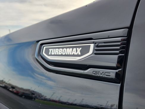 New 2026 GMC Sierra 1500 Elevation image 7