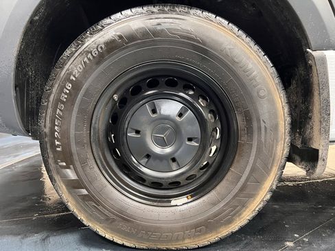 Used 2023 Mercedes-Benz Sprinter 1500 image 6