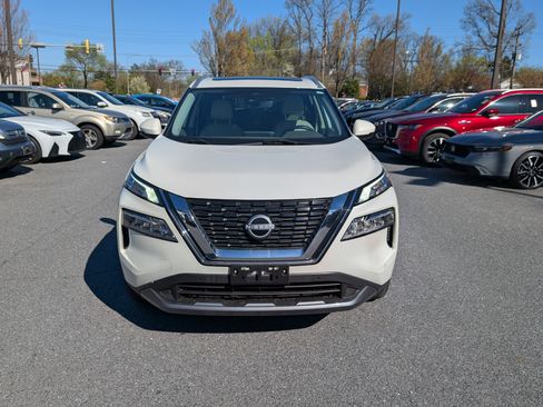 Used 2023 Nissan Rogue SL w/ SL Premium Package image 8