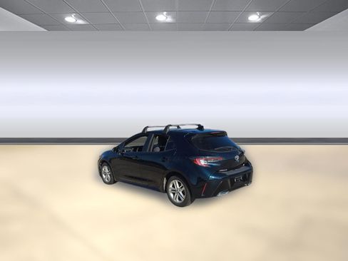 Used 2020 Toyota Corolla SE image 2