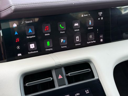 Used 2025 Porsche Taycan image 18