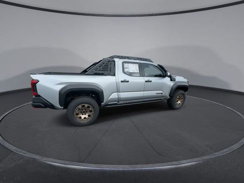New 2025 Toyota Tacoma Trailhunter image 18