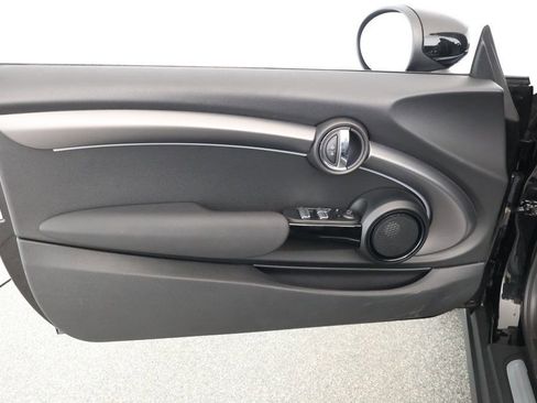 Used 2023 MINI Cooper S image 9