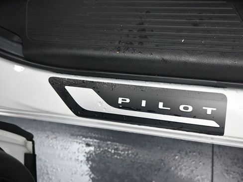 Used 2025 Honda Pilot Touring image 50