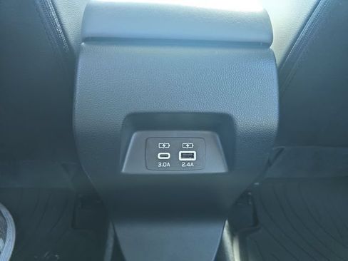 Used 2024 Subaru Crosstrek 2.0i Premium AWD/4WD image 16