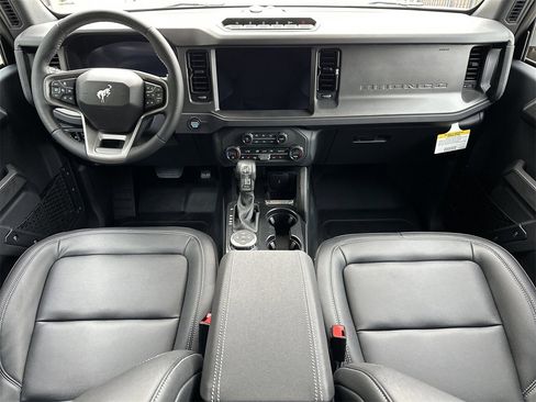 New 2025 Ford Bronco Badlands image 2