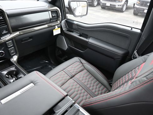 New 2025 Ford F150 Lariat w/ Equipment Group 502A High image 33