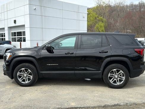 Used 2025 GMC Terrain Elevation AWD/4WD image 4